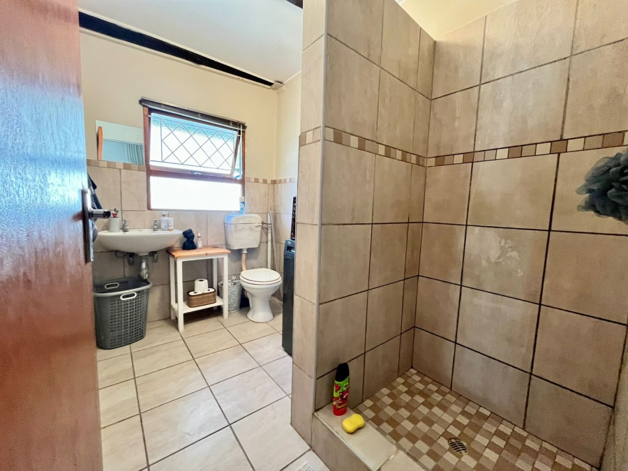 To Let 1 Bedroom Property for Rent in Dorchester Heights Eastern Cape